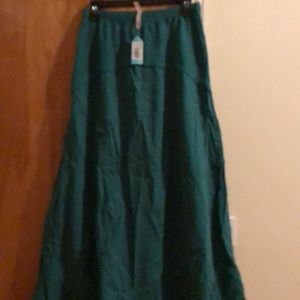 NEW Women maxi green skirt